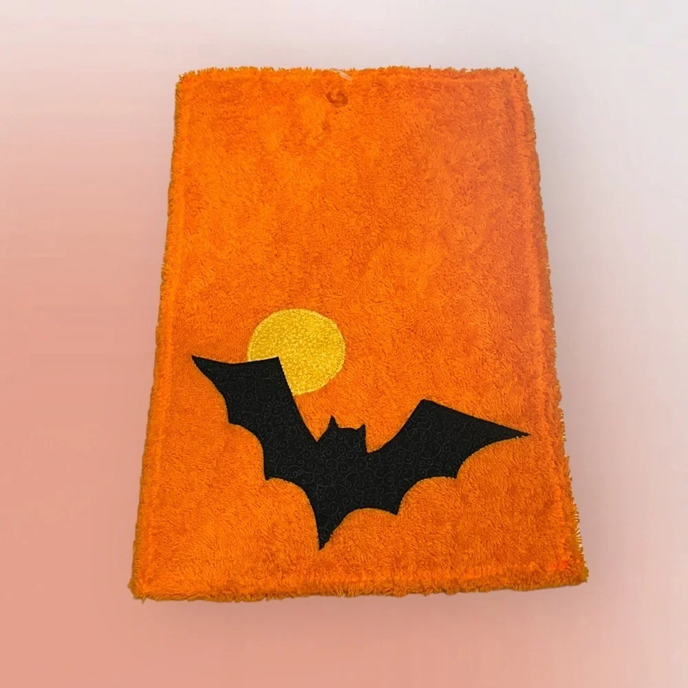 *Lot/3 𝑯𝒂𝒏𝒅𝒎𝒂𝒅𝒆 Halloween HandTowels